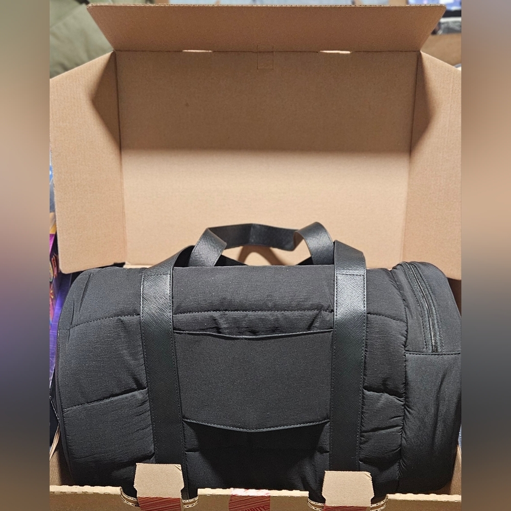 NWT BÉIS Mini Duffel. Rare And Hard To Find - Picture 3 of 7